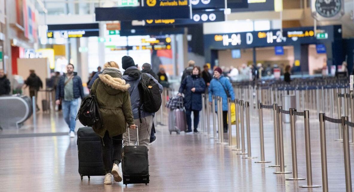 Suedia lehteson masat, hiqen kufizimet e udhetimit
